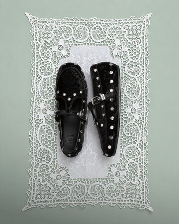 ECRIN Mary-Jenny Moccasins in Black